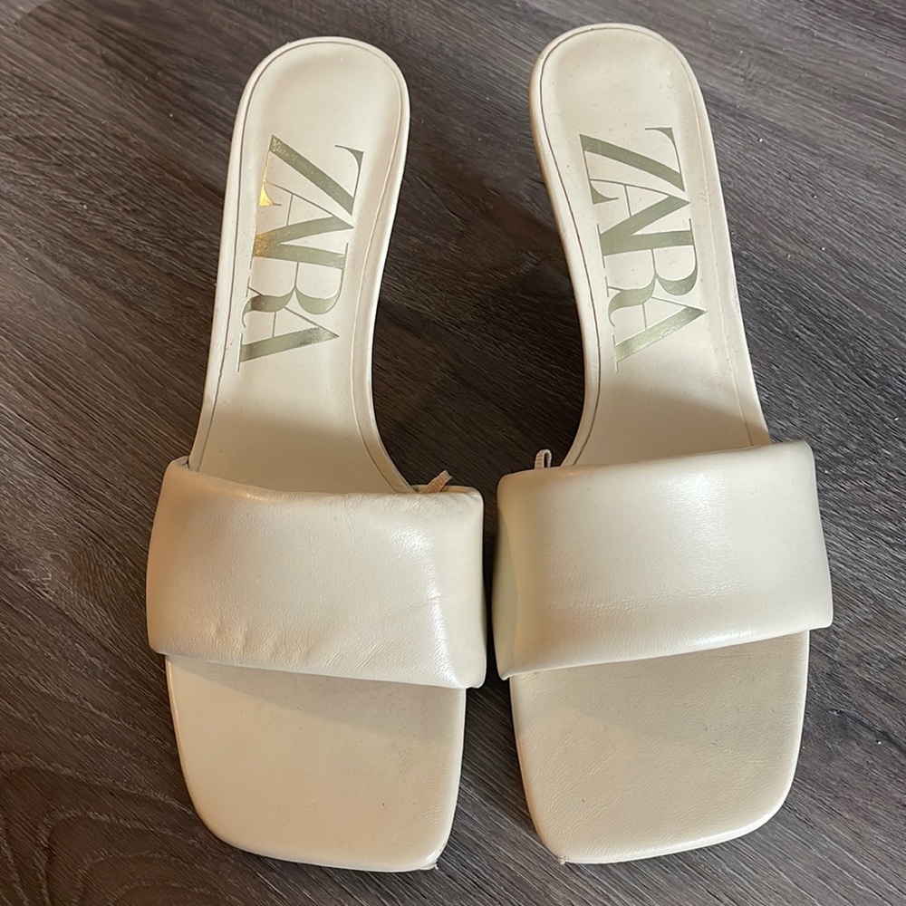 Size 7 Cream Color Kitten heels